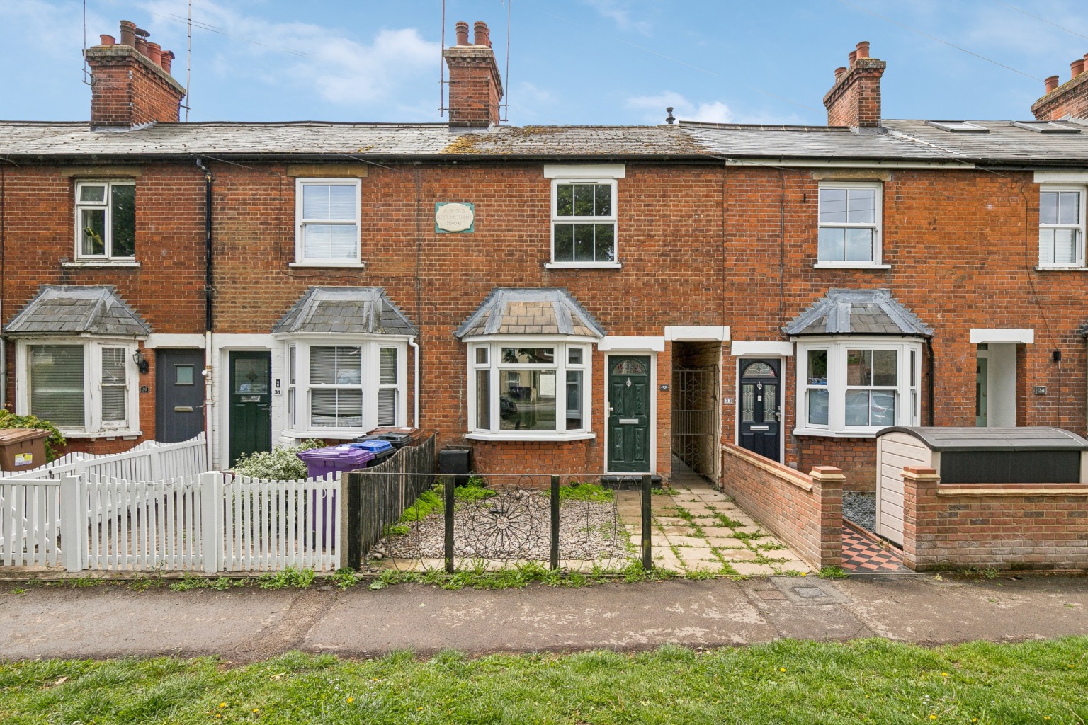 Charming Two-Bedroom Character Home in Hitchin with Extensive Garden
