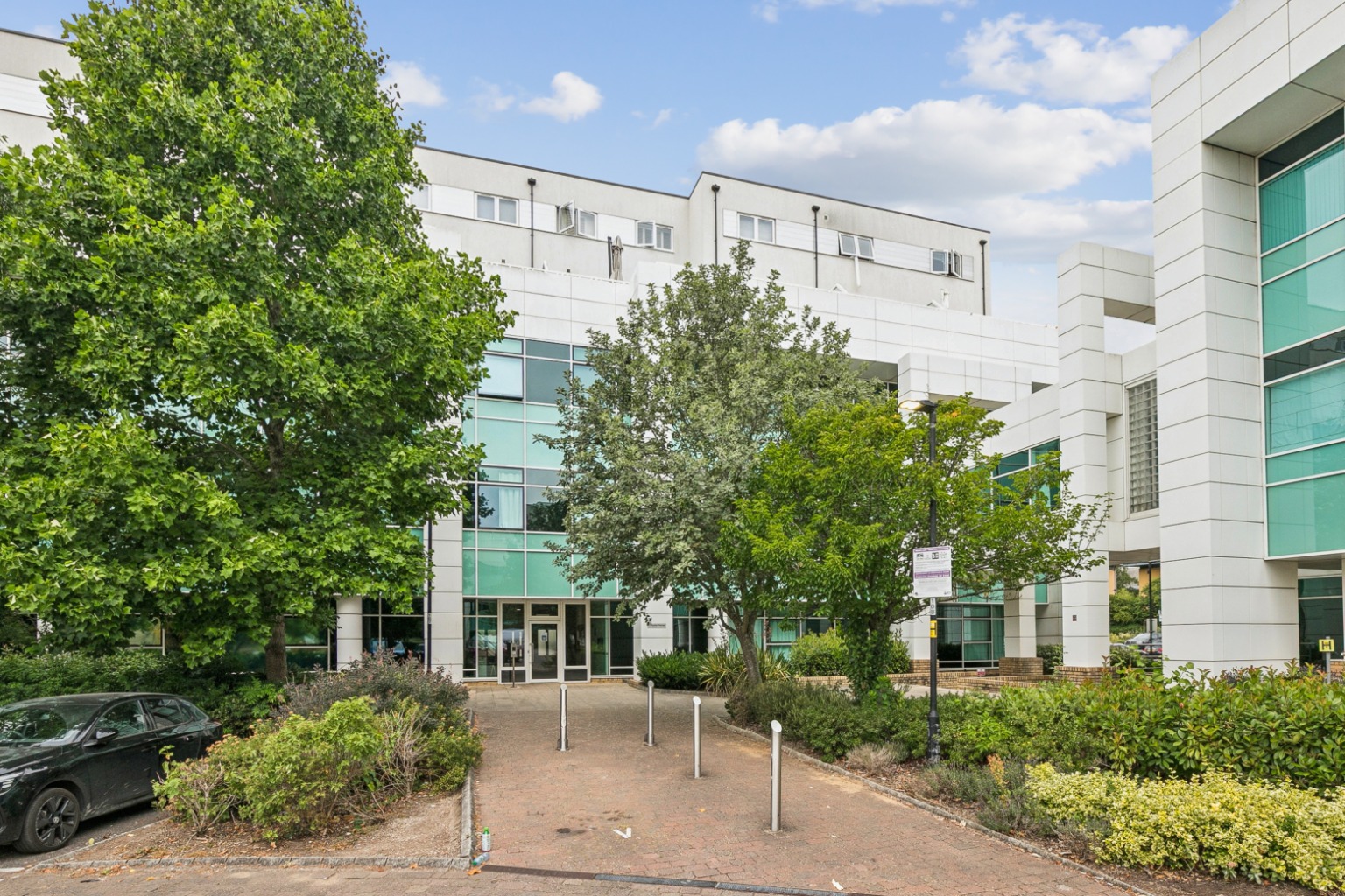 Well-Presented Duplex Apartment with Balcony, Welwyn Garden City