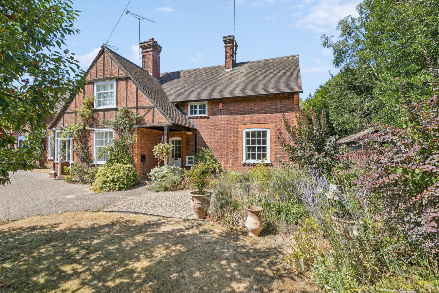 Charming Three-Bedroom Family Home in Hatfield with EV Charging & Garden