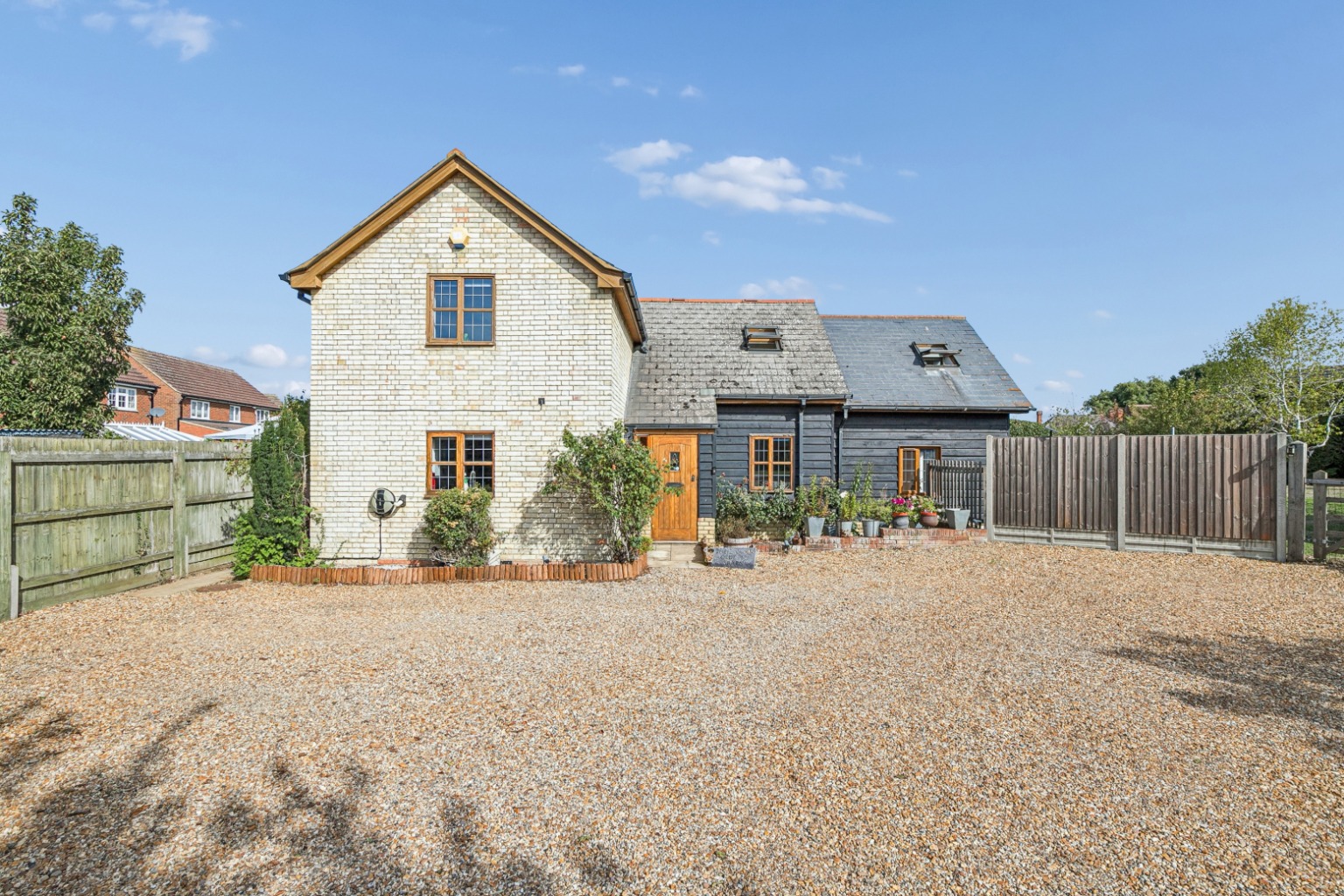 Detached Family Home in Langford with Double Garage & Ample Parking