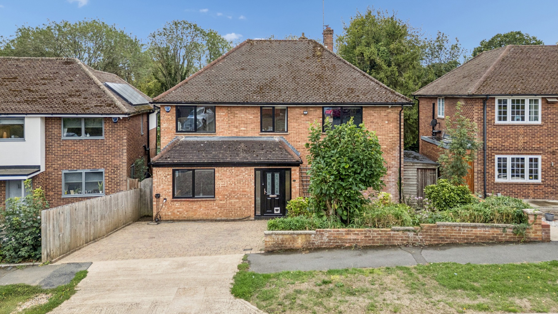 Superb 4-Bed Family Home in Sought-After Hitchin Location Superb 4-Bed Family Home in Sought-After Hitchin Location