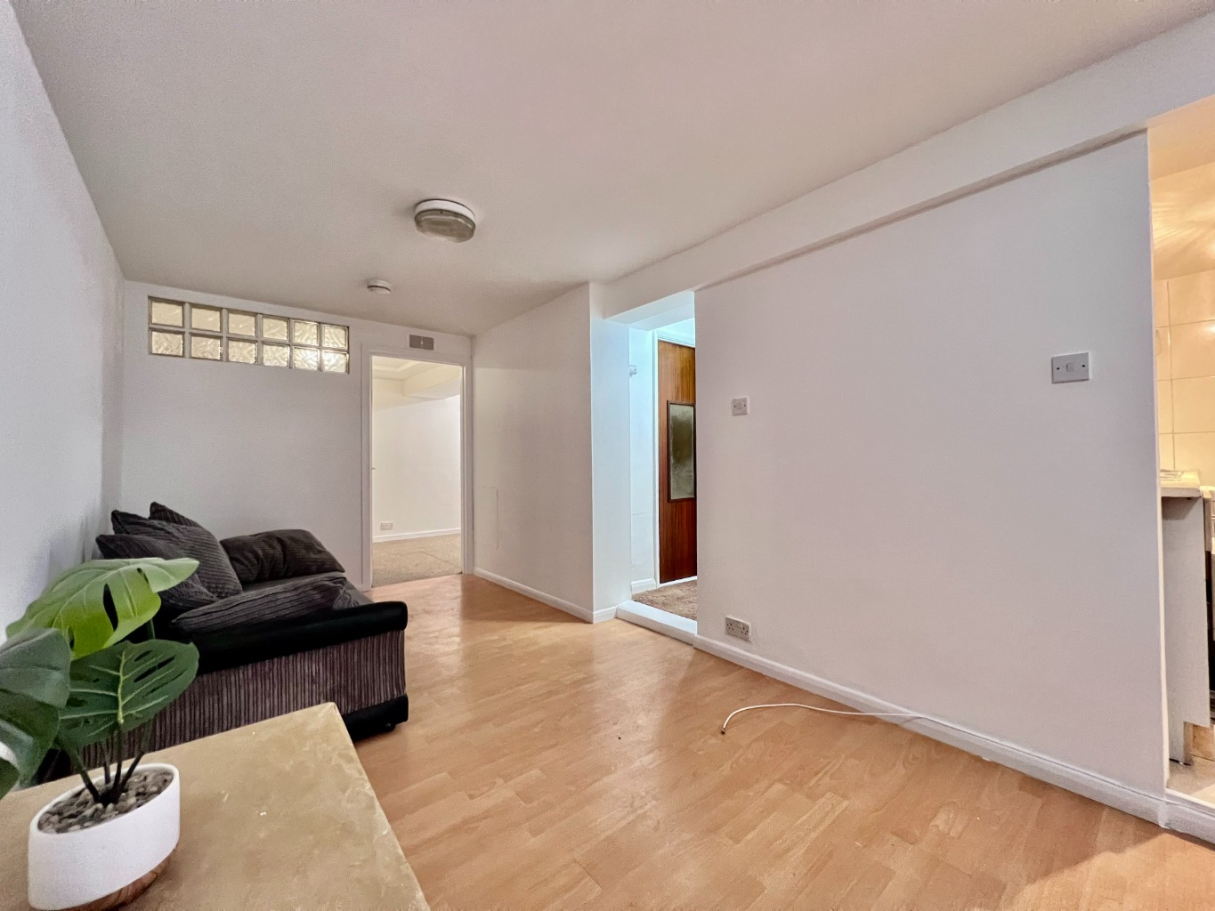 Well located 1 bedroom ground floor flat on Park Lane in the Heart of Wembley Central property first image