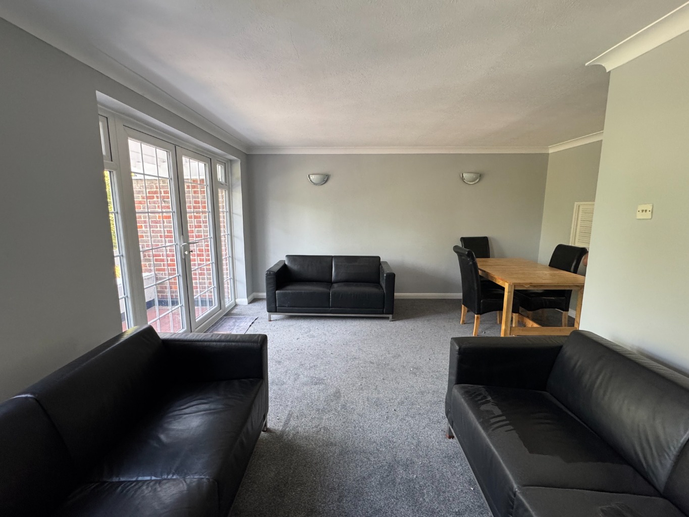 Spacious Three-Bedroom Apartment with Private Garden in Wembley property first image