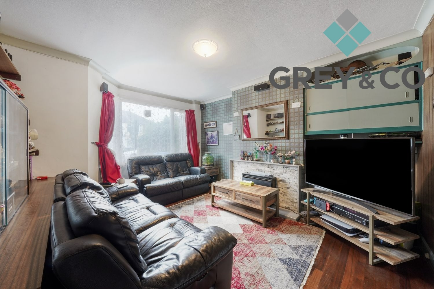 Energy Efficient 3 Bed House in Wembley, Just a minute walk away from Sudbury Town Station property first image