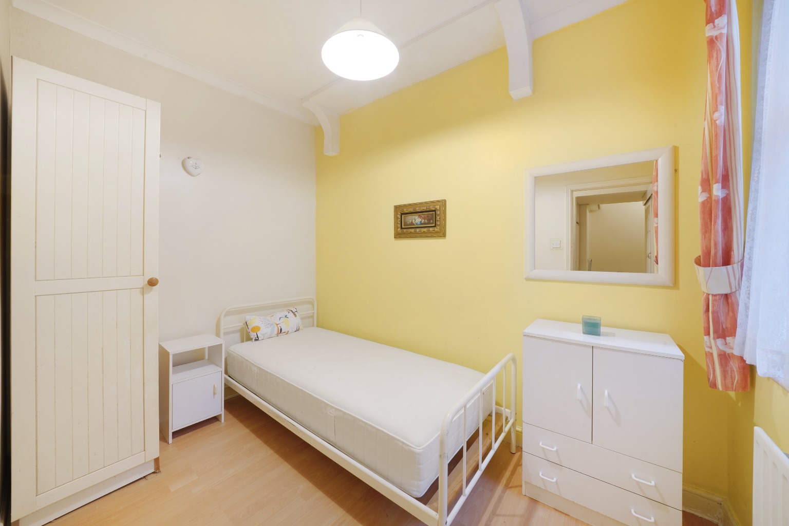 Prime Harrow 2-Bed Ground Floor Flat: Garden, Parking, 1 Min to Station property first image