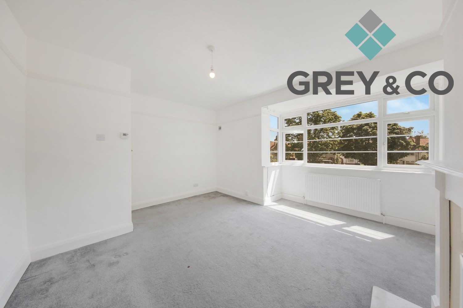 Stylish 2-Bed Greenford Apartment with Garden & Excellent Transport property first image
