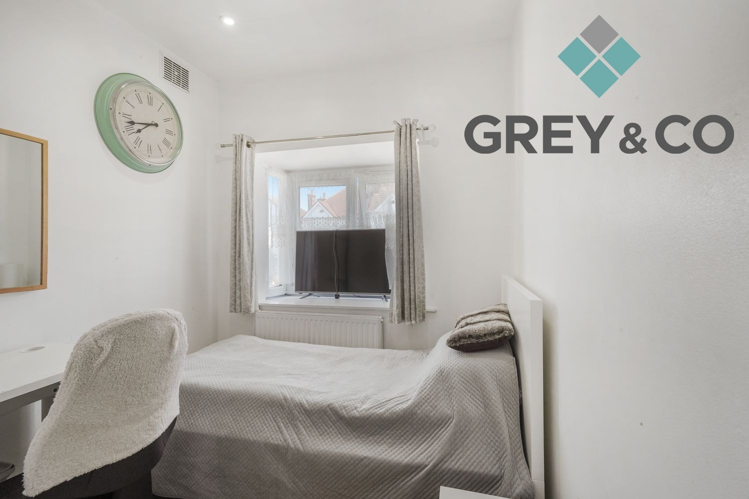 Spacious 5-Bed Family Home with Annexe & Parking in Wembley property first image