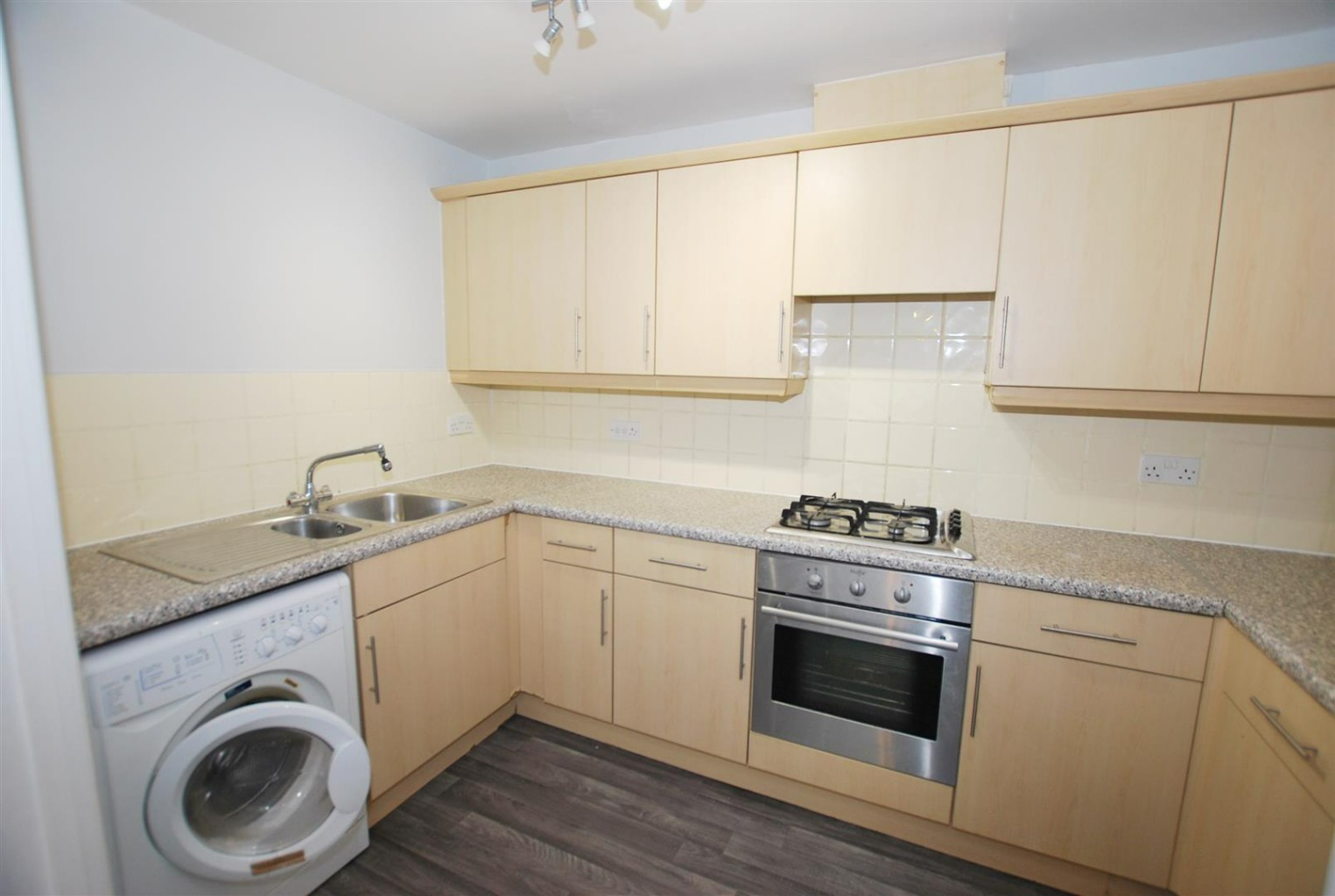 Spacious 2 Bed First Floor Flat in Wembley Park with Parking property first image