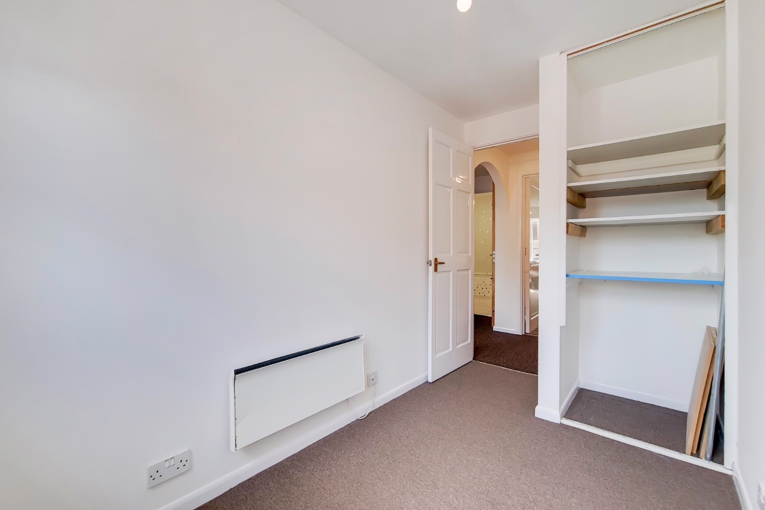 Newly Refurbished 2-Bed First Floor Flat in North Wembley property first image