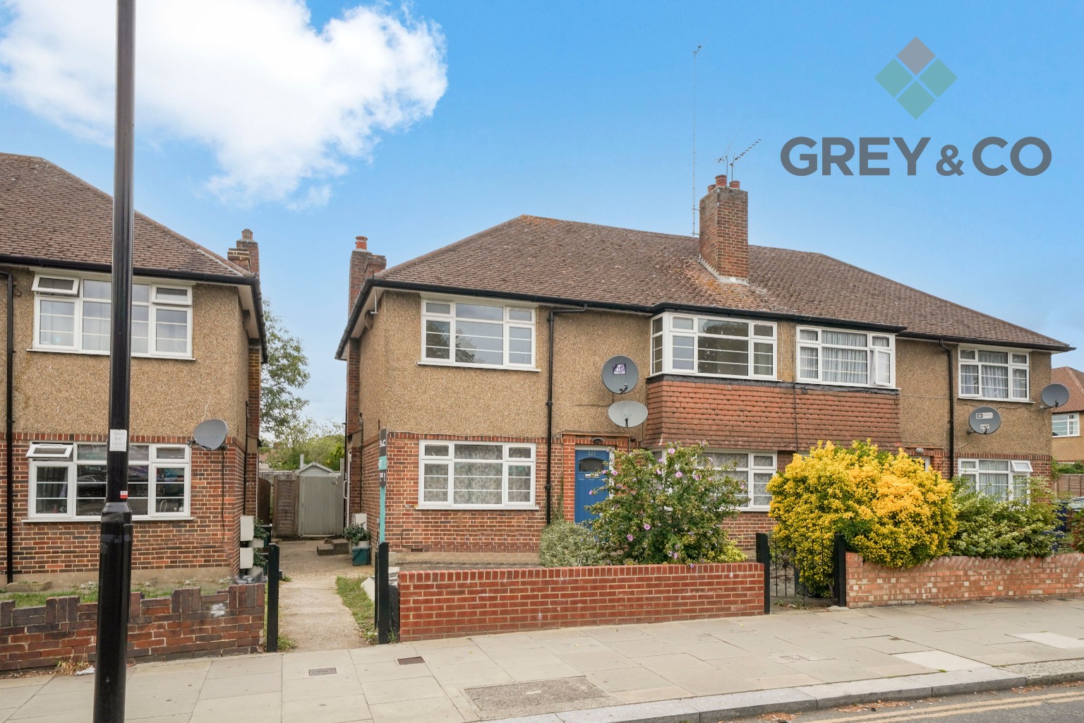 Charming 2-Bed Flat in Greenford, Excellent Transport Links property first image
