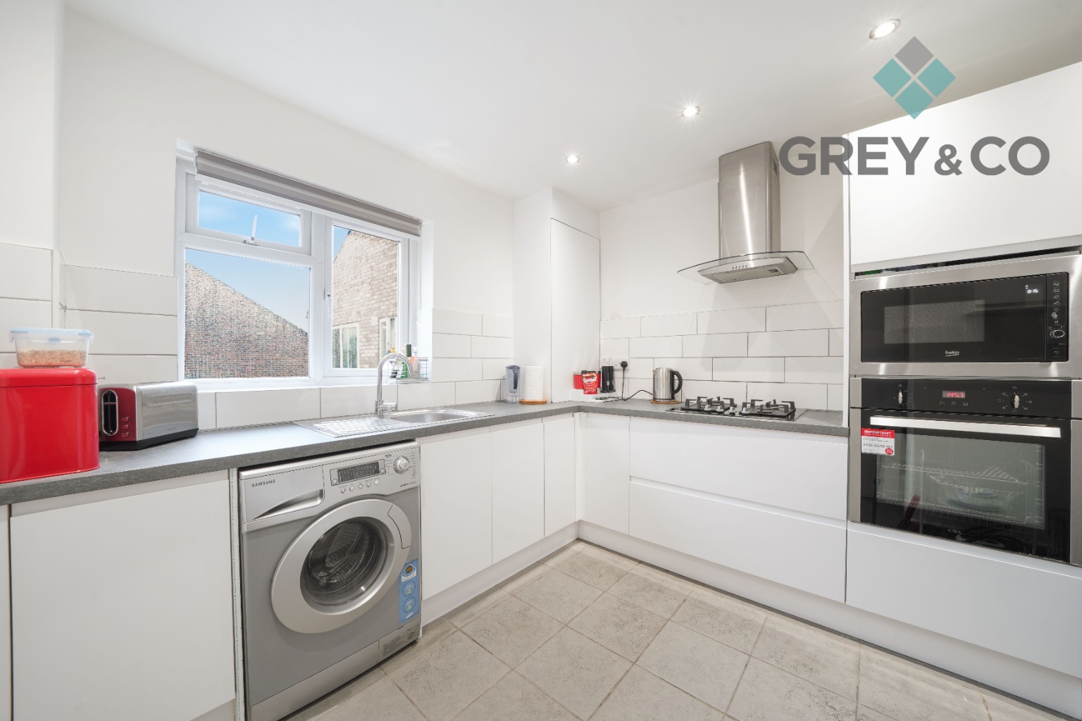 Stylish One-Bedroom Flat in Wembley, Excellent Transport Links property first image