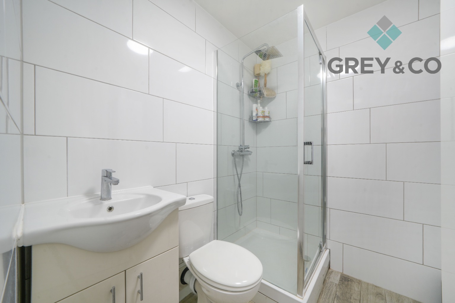 Stylish One-Bedroom Flat in Wembley, Excellent Transport Links property first image