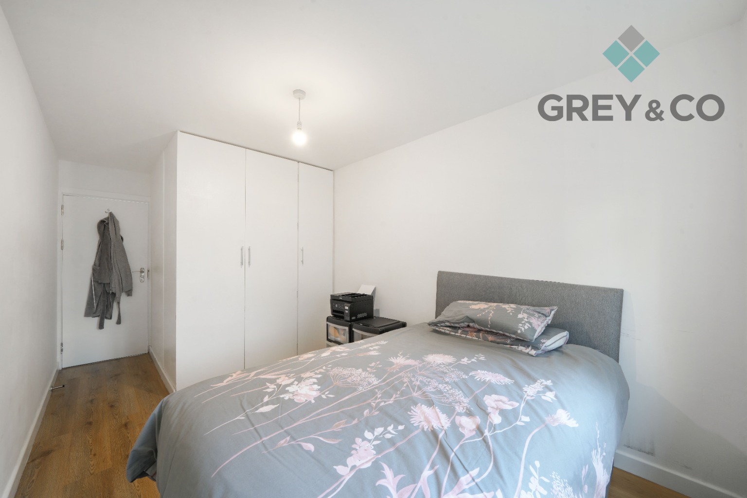 Stylish One-Bedroom Flat in Wembley, Excellent Transport Links property first image