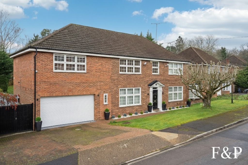 A handsome 5-Bed 3/4-Bath Home with Parking & Large Private Garden.