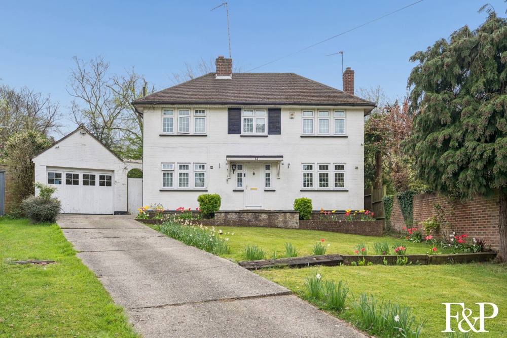 A handsome detached house situated on an elevated plot in the popular Dukes Wood Estate.