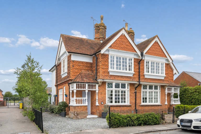 Pretty Victorian home full of character, charm and heritage