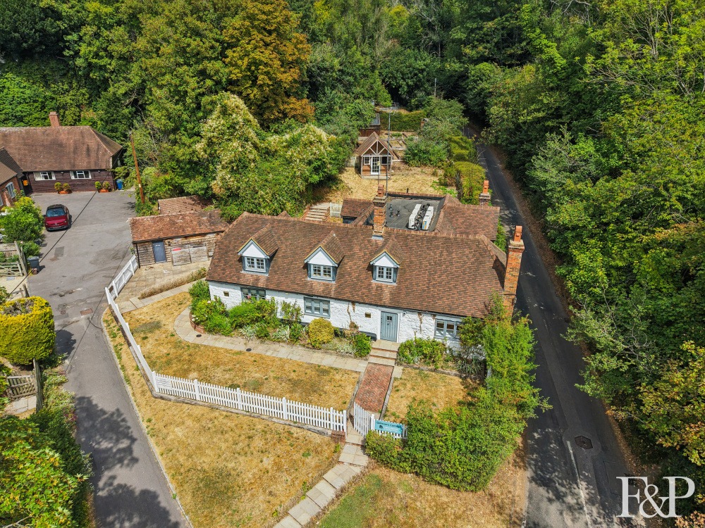 A Grade II Listed Cottage with Listed Building Consent for Family Home in prime Medmenham.