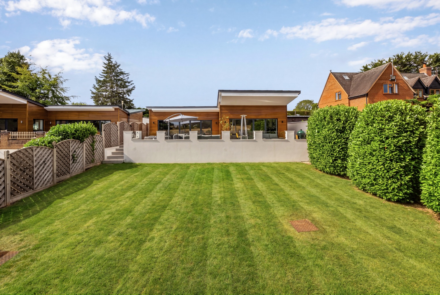Stunning 4-Bed Detached Home in Marlow with Countryside Views