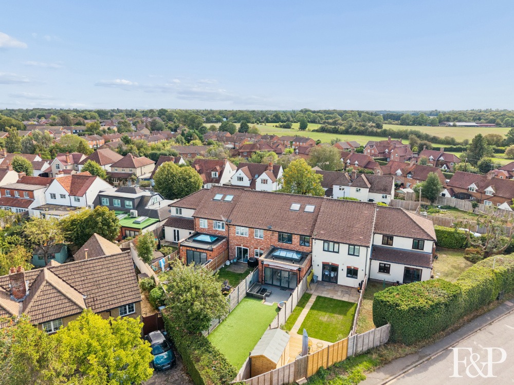 Andrew Riley offers an exceptional 4 bed modern family home (1,918 sq ft) with garden and parking.