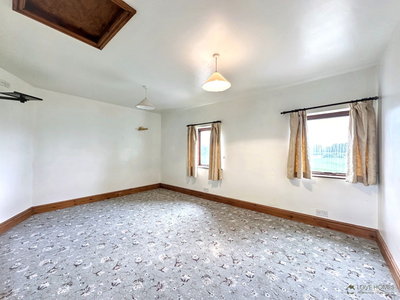 Renovation Project: 4-Bed House, Rural Location & Views, Pool, Preston Area Property image 24