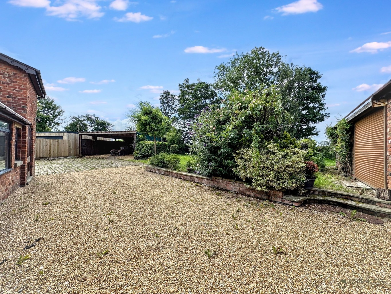 Renovation Project: 4-Bed House, Rural Location & Views, Pool, Preston Area Property image 32