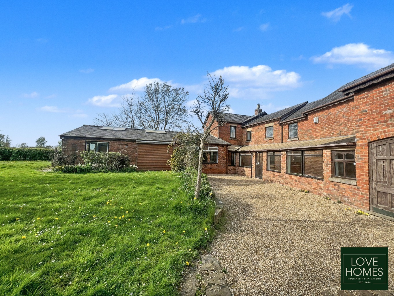 Renovation Project: 4-Bed House, Rural Location & Views, Pool, Preston Area Property image 2