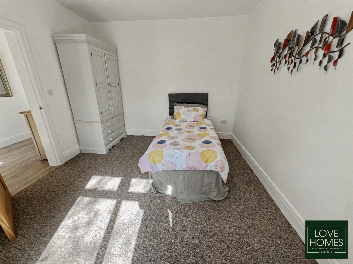 Luxury 4-6 Bed Eco-Home, Garstang Road: Flexible Living & Prime Location Property image 18