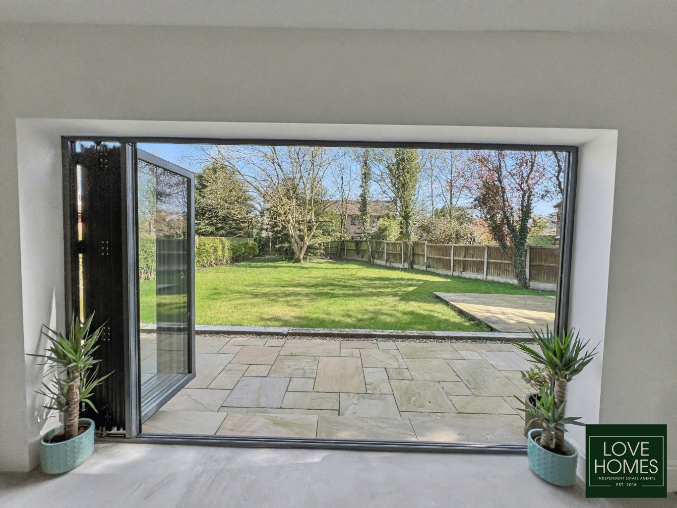 Luxury 4-6 Bed Eco-Home, Garstang Road: Flexible Living & Prime Location Property image 8
