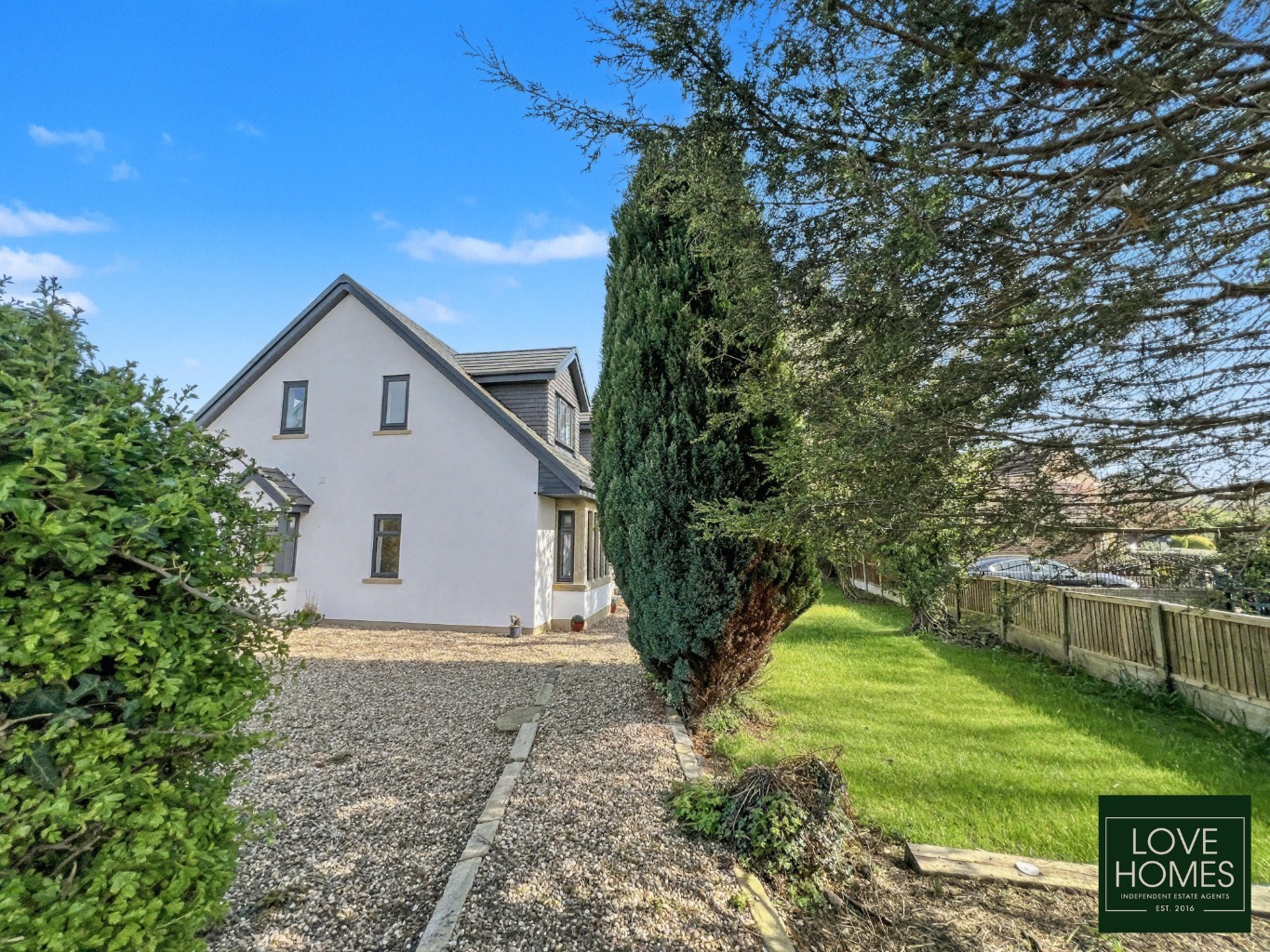 Luxury 4-6 Bed Eco-Home, Garstang Road: Flexible Living & Prime Location Property image 3