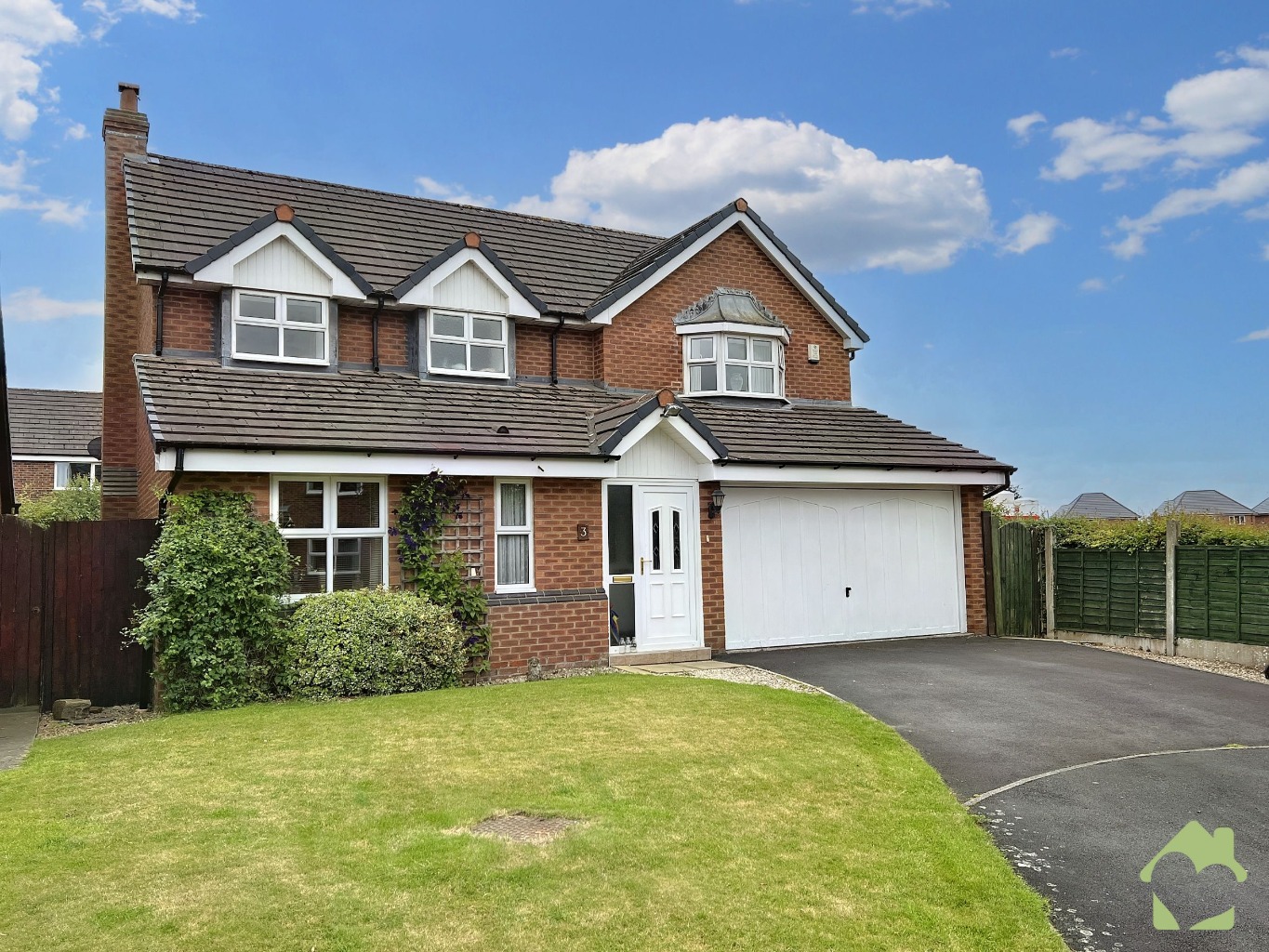 Spacious Five Bedroom Detached Family Home in Parkers Fold, Preston Property image 1