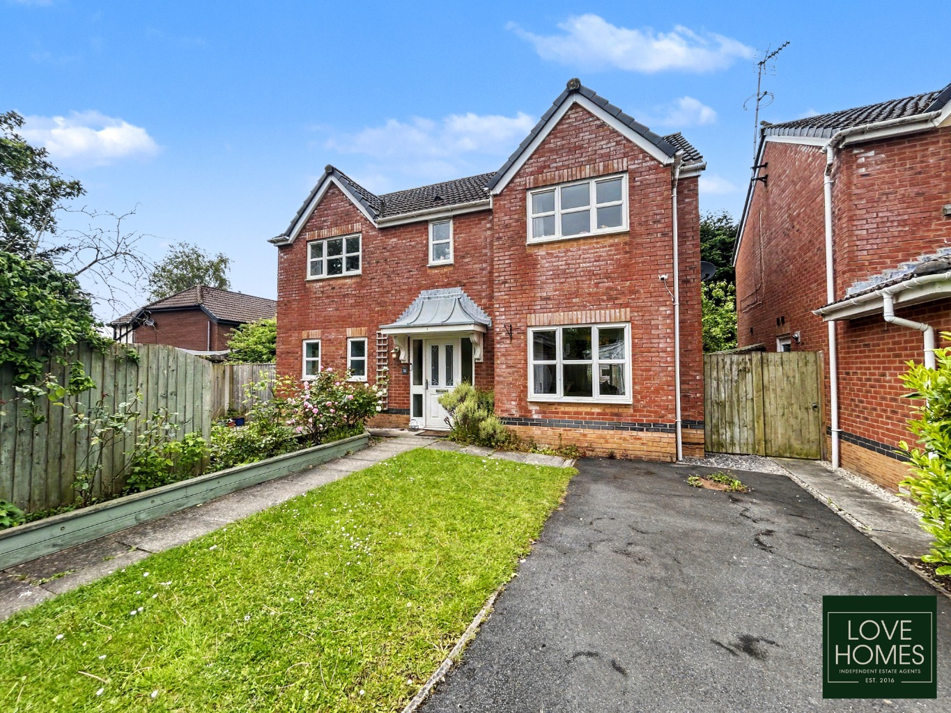 Reduced: Spacious 4-Bed Detached Home in Desirable Garstang Property image 1