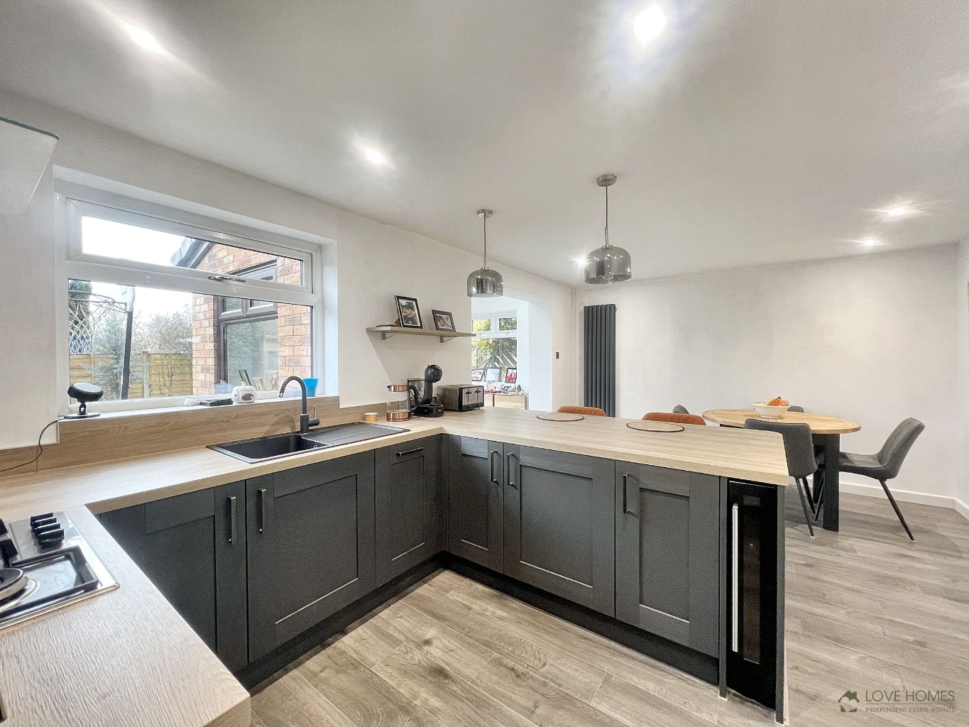 Beautifully Presented 3-Bed Detached Family Home in Cabus Property image 3