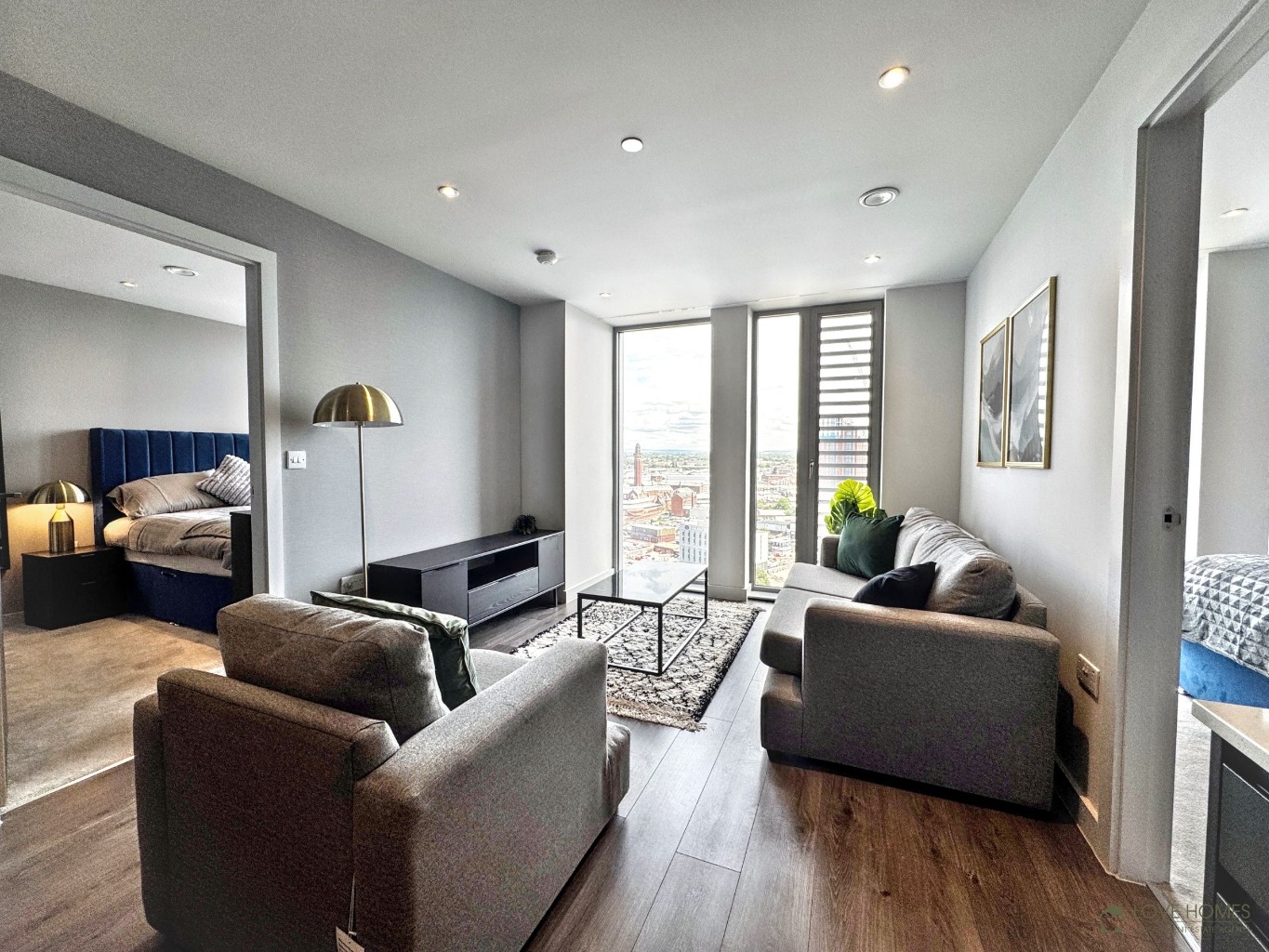 Luxury 20th Floor New Build Apartment with Premium Amenities In Salford Property image 4