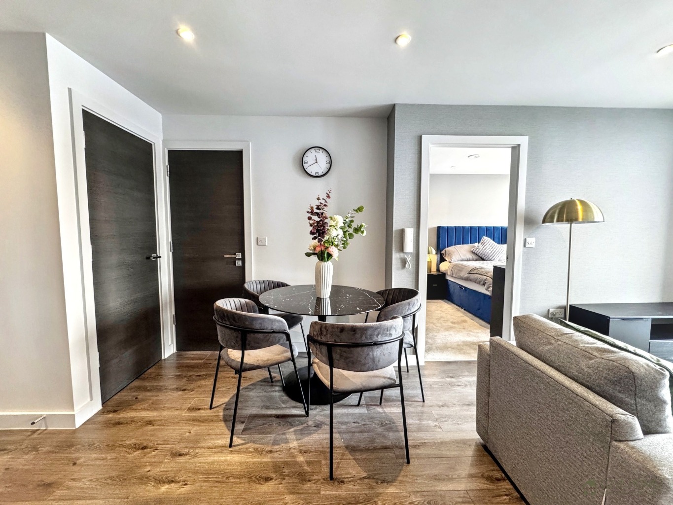 Luxury 20th Floor New Build Apartment with Premium Amenities In Salford Property image 5
