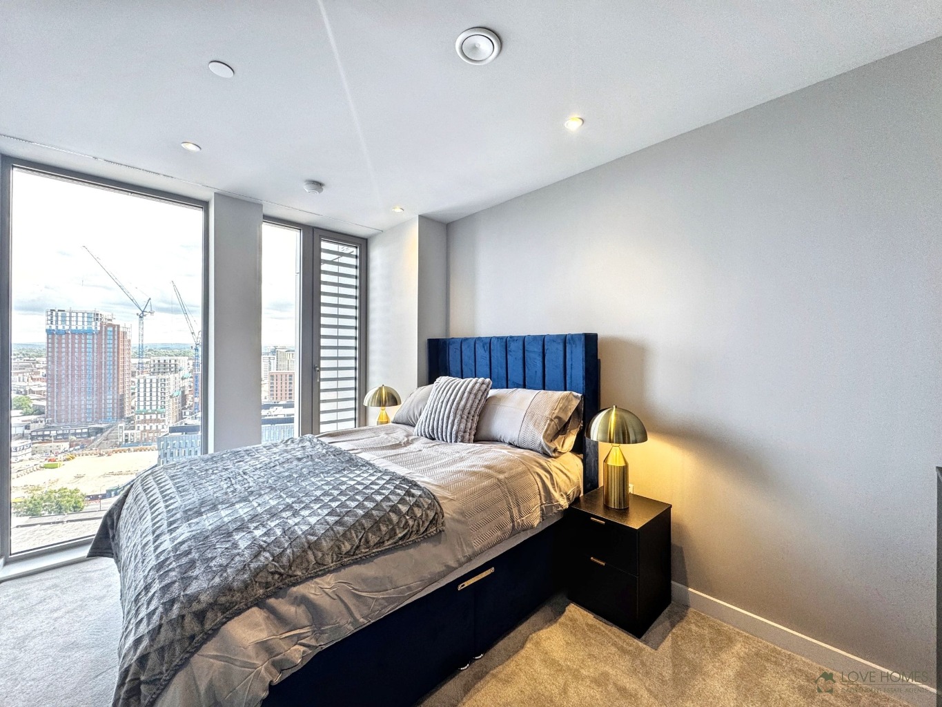 Luxury 20th Floor New Build Apartment with Premium Amenities In Salford Property image 7