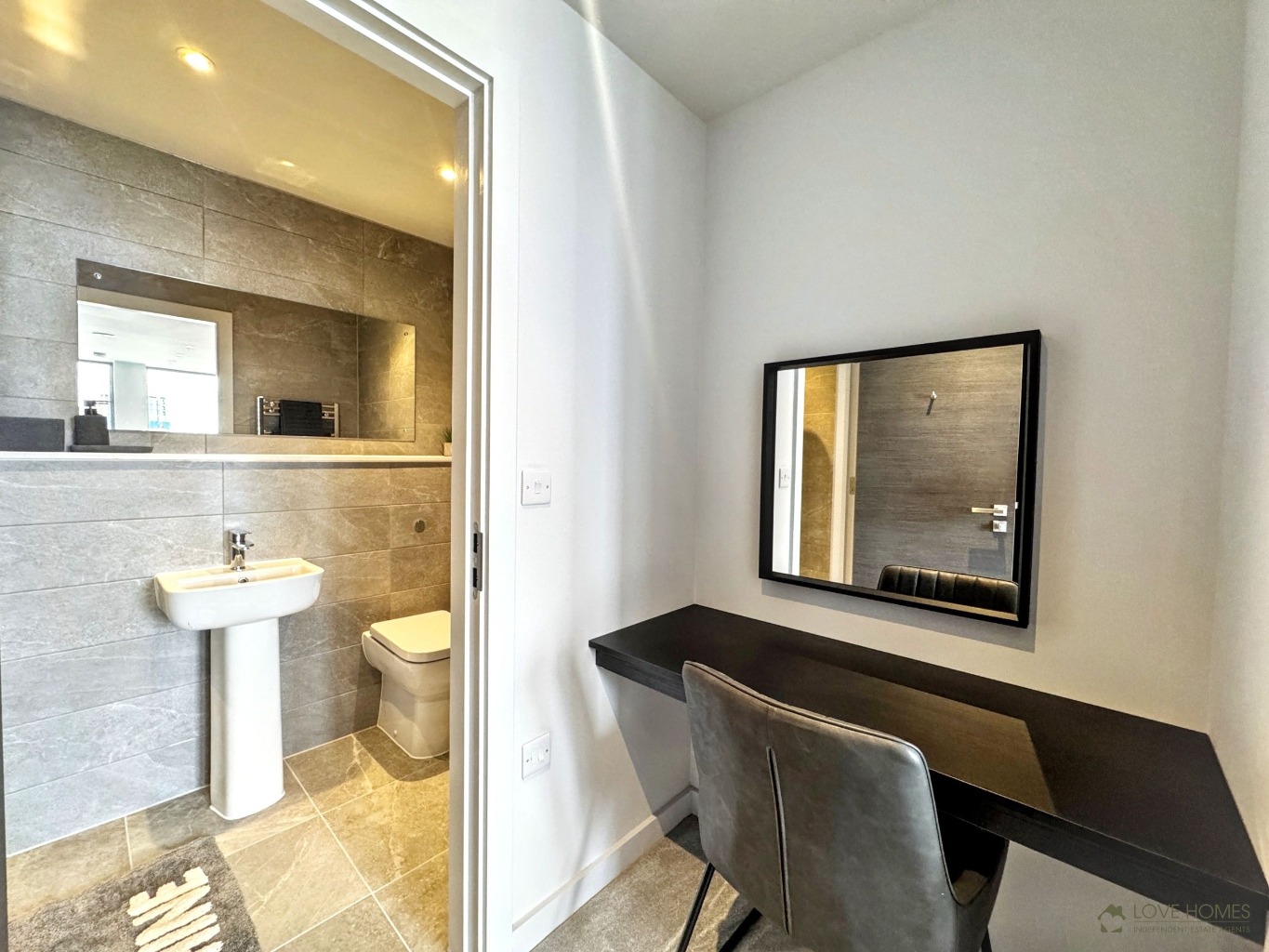 Luxury 20th Floor New Build Apartment with Premium Amenities In Salford Property image 13