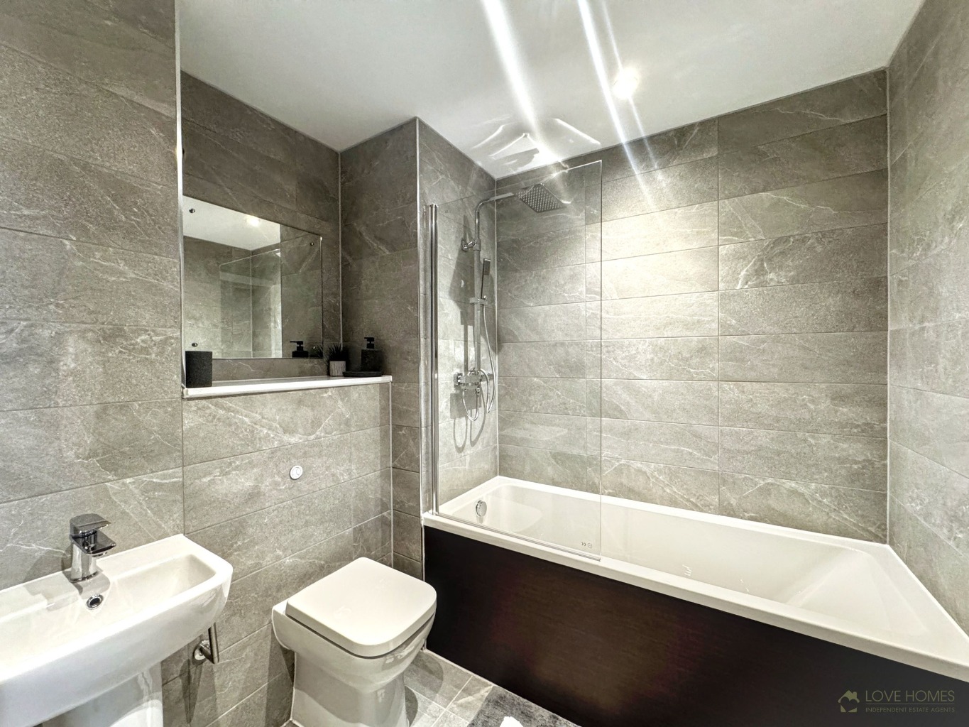Luxury 20th Floor New Build Apartment with Premium Amenities In Salford Property image 17