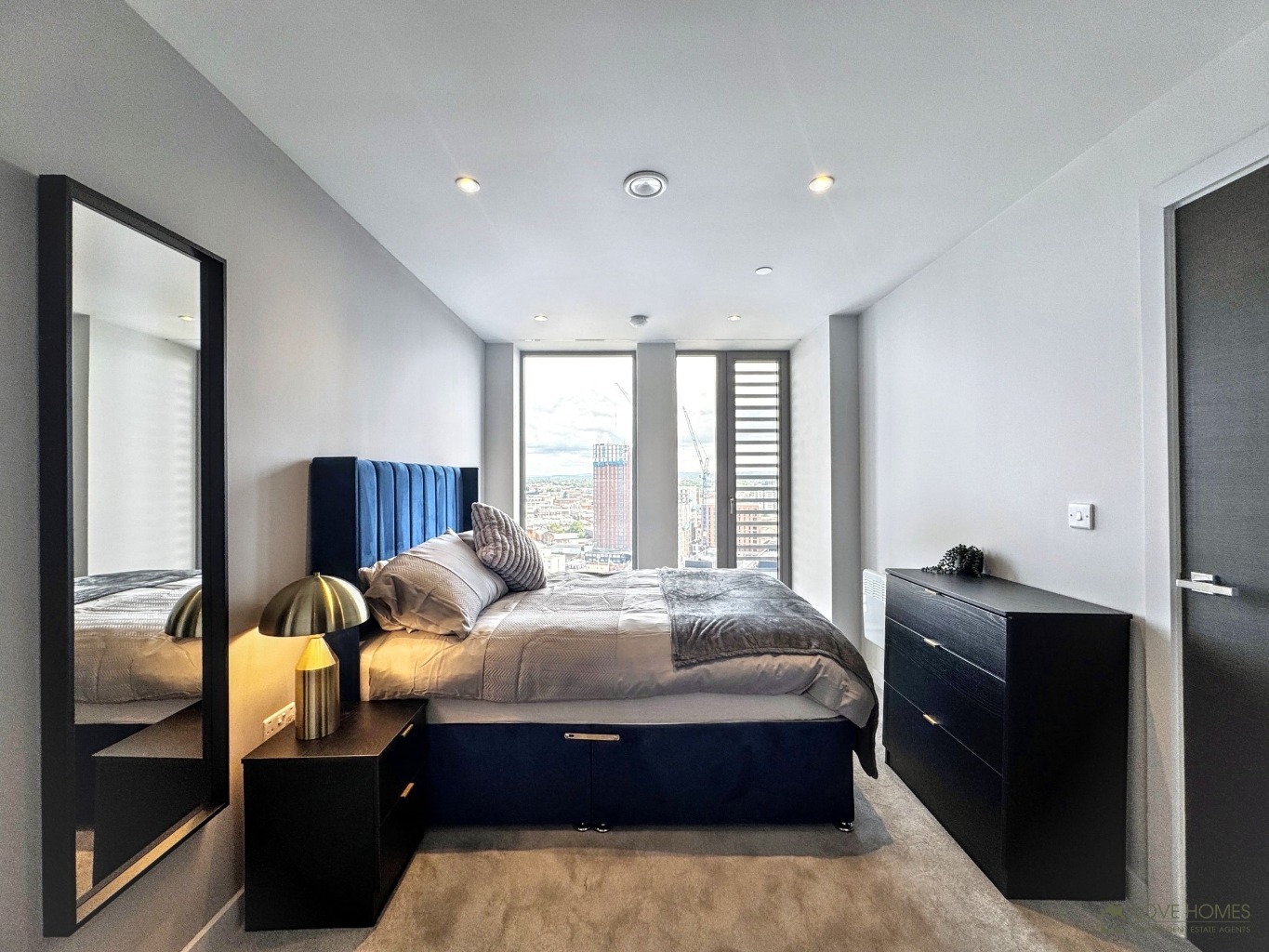 Luxury 20th Floor New Build Apartment with Premium Amenities In Salford Property image 15
