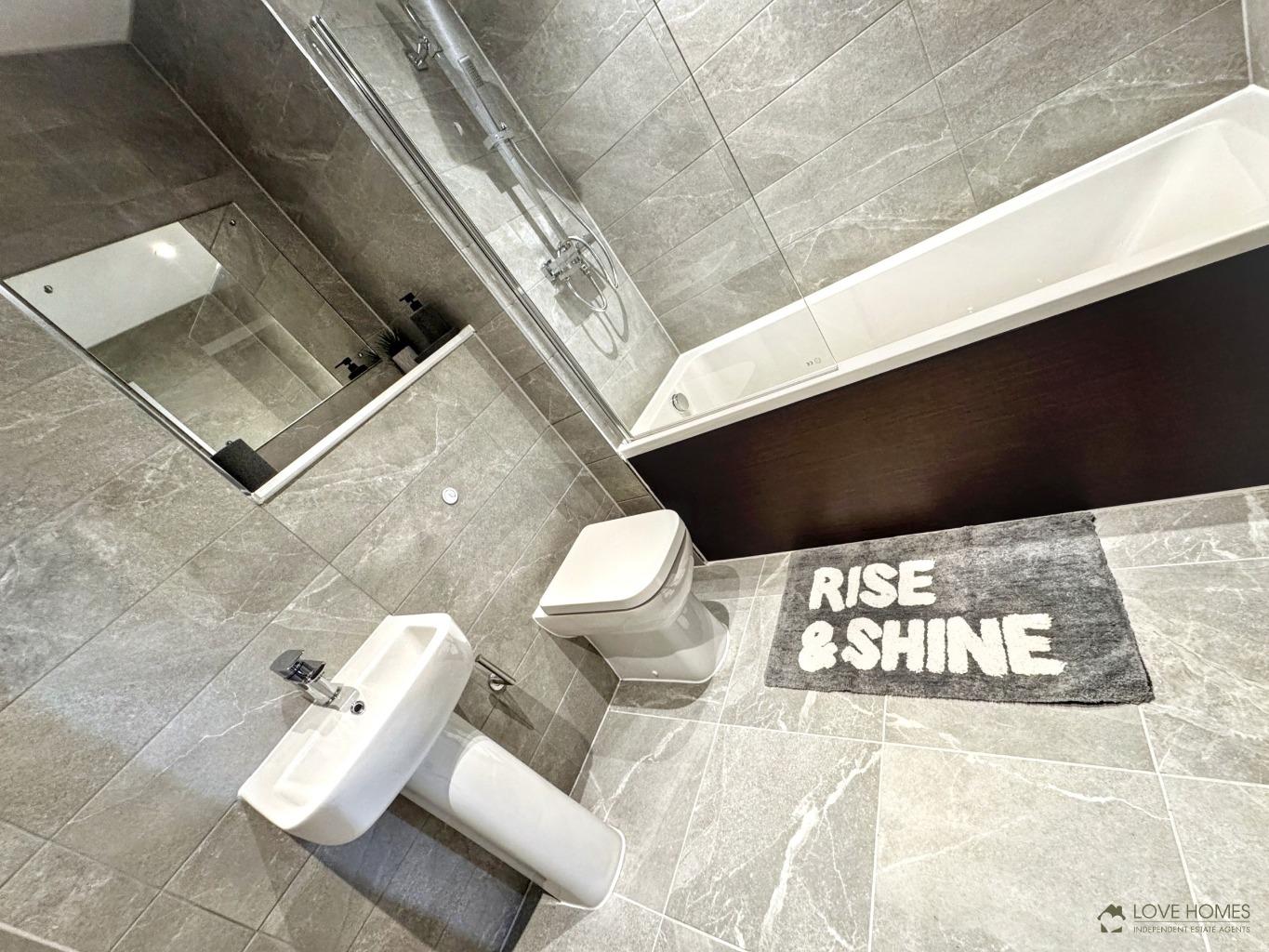 Luxury 20th Floor New Build Apartment with Premium Amenities In Salford Property image 18
