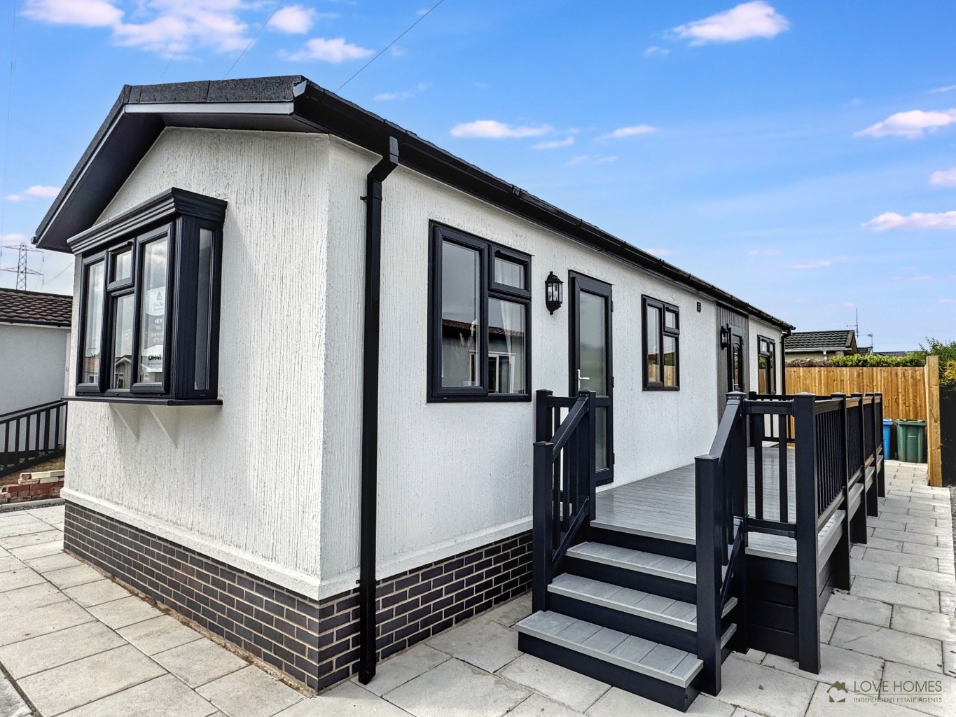 Brand New Omar 'Westbury' 42' x 14' Property image 1