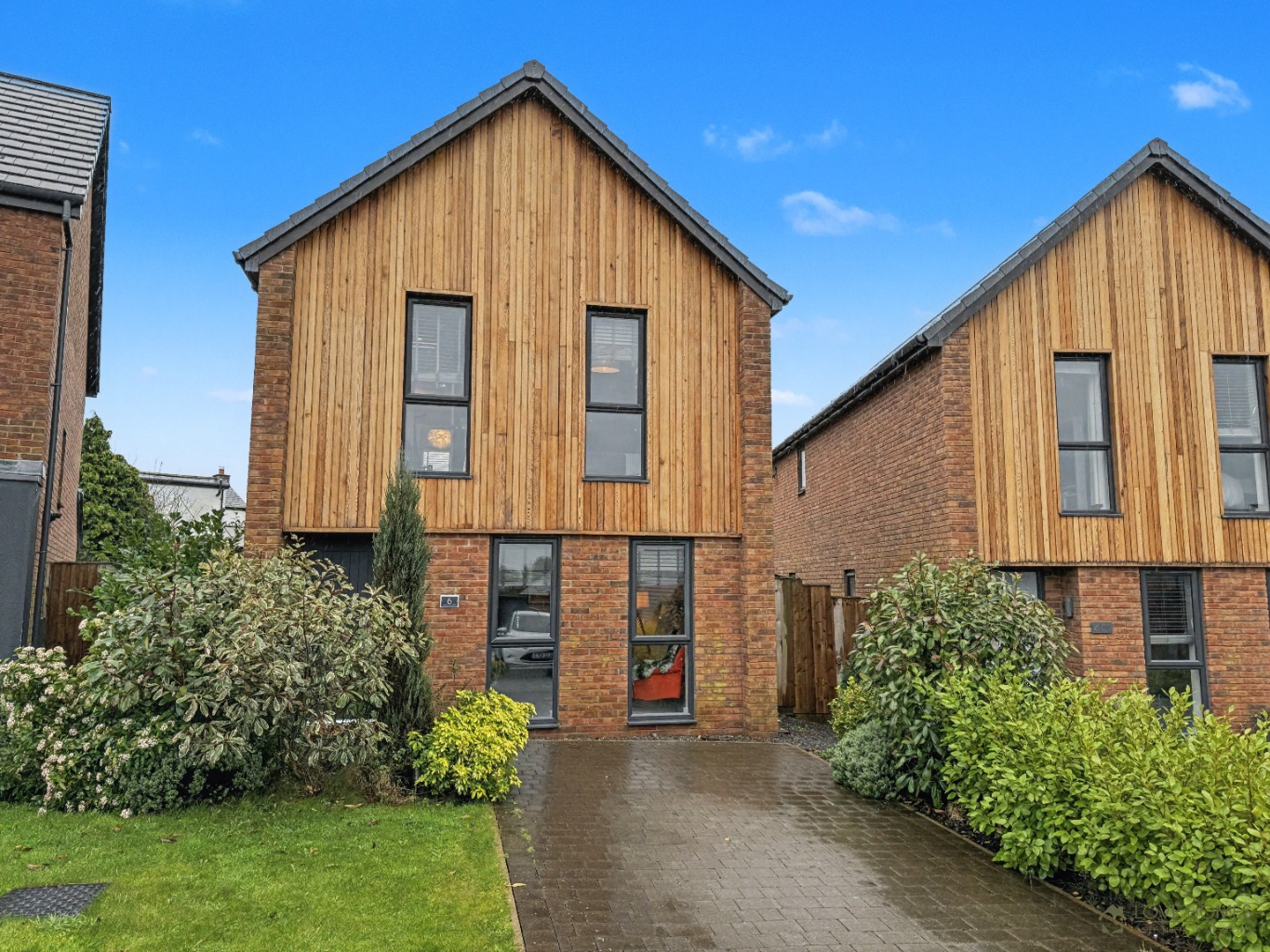 Where Contemporary Design Meets Effortless Family Living in the Heart of Forton