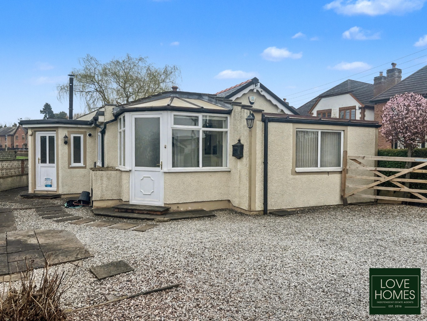 Charming 2 Bed Detached Bungalow with Field Views in Catforth. Property image 4