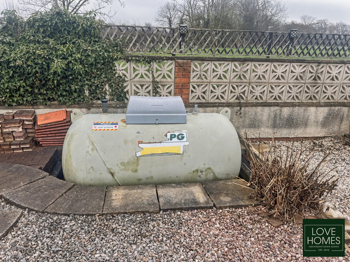 Charming 2 Bed Detached Bungalow with Field Views in Catforth. Property image 26