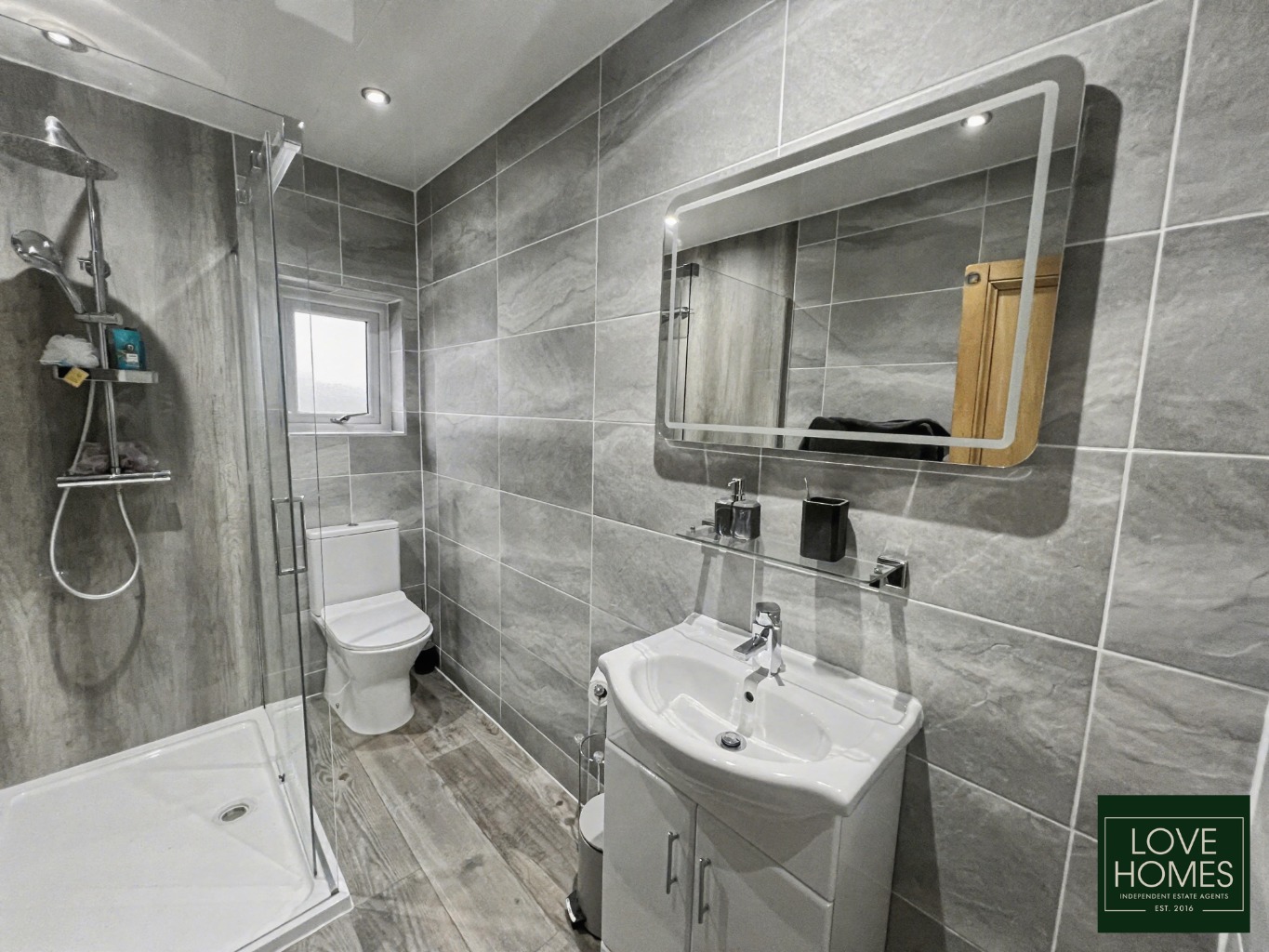 Charming 3 Bed Terraced Home in Goosnargh with Field Views to the rear. Property image 6
