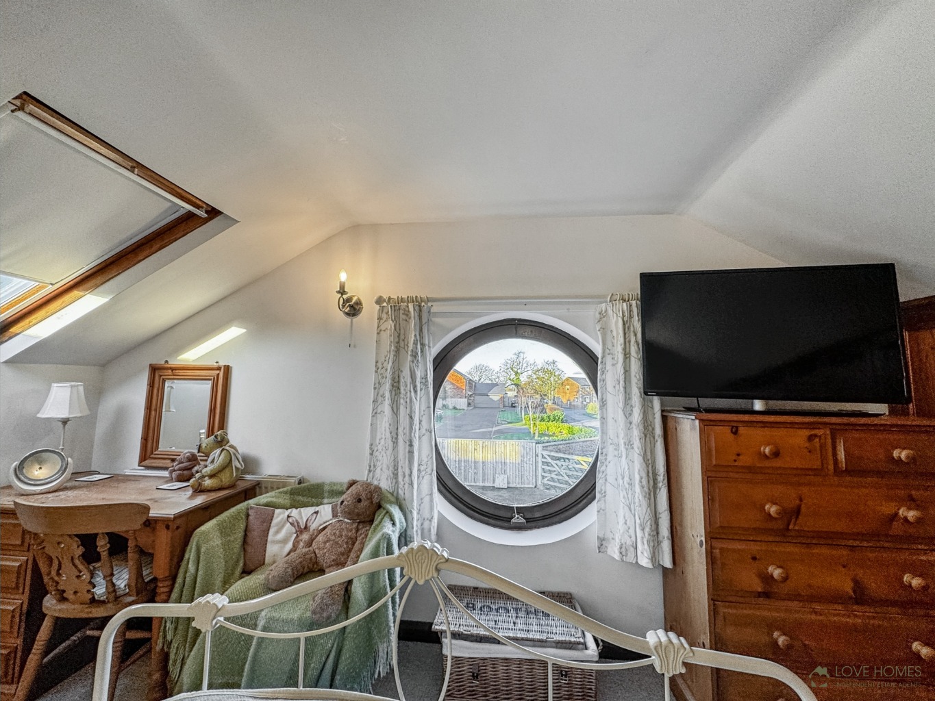 A Country Home Where Charm Meets Tranquillity Property image 12