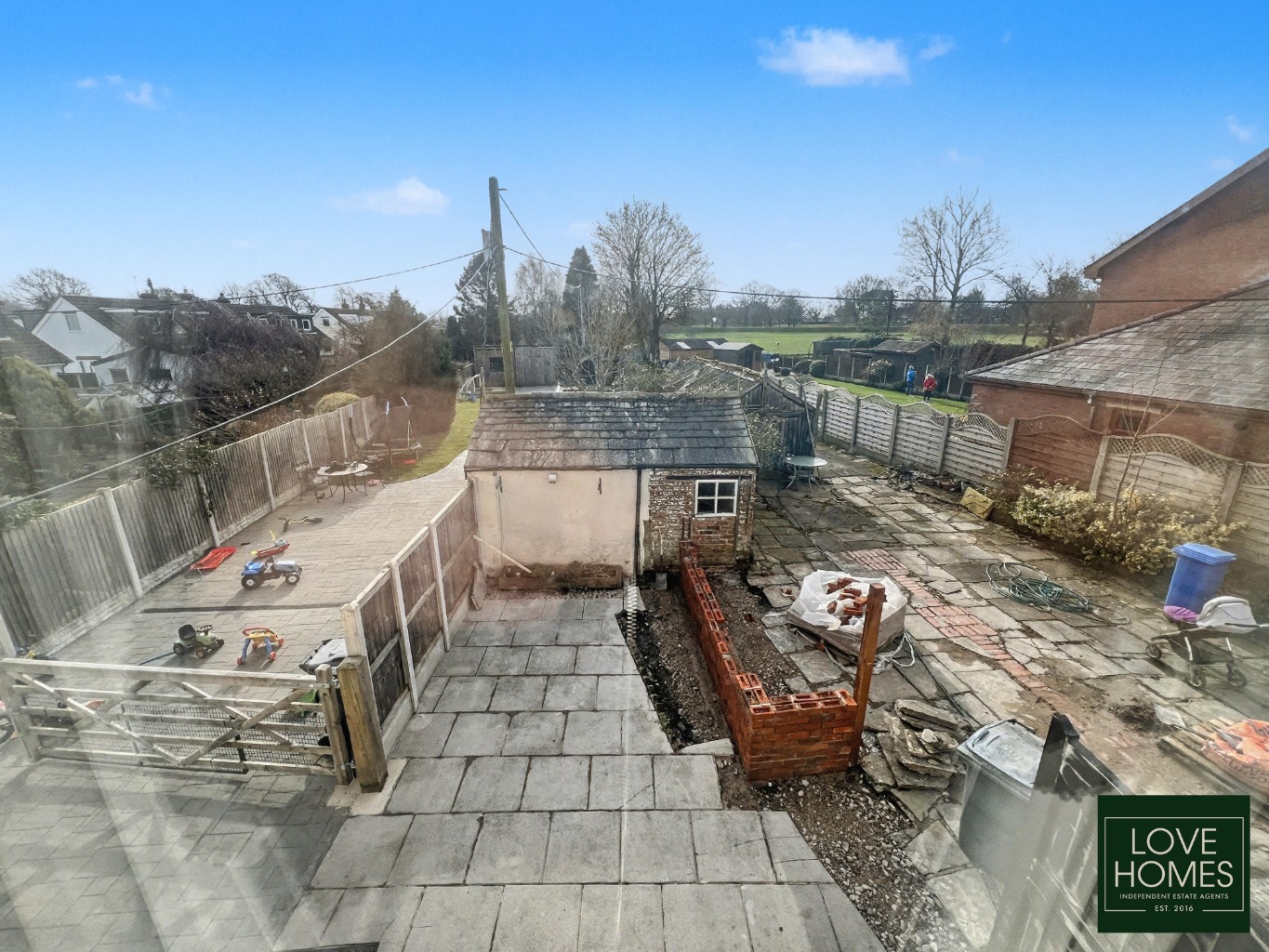 Rawcliffe Road: Refurbishment Opportunity with Field Views Property image 8