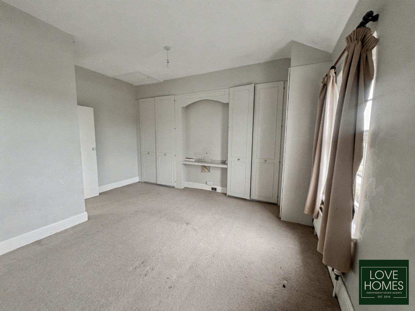 Rawcliffe Road: Refurbishment Opportunity with Field Views Property image 10