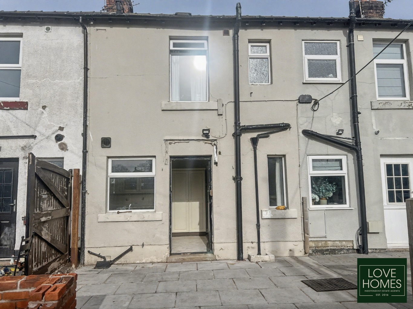 Rawcliffe Road: Refurbishment Opportunity with Field Views Property image 15