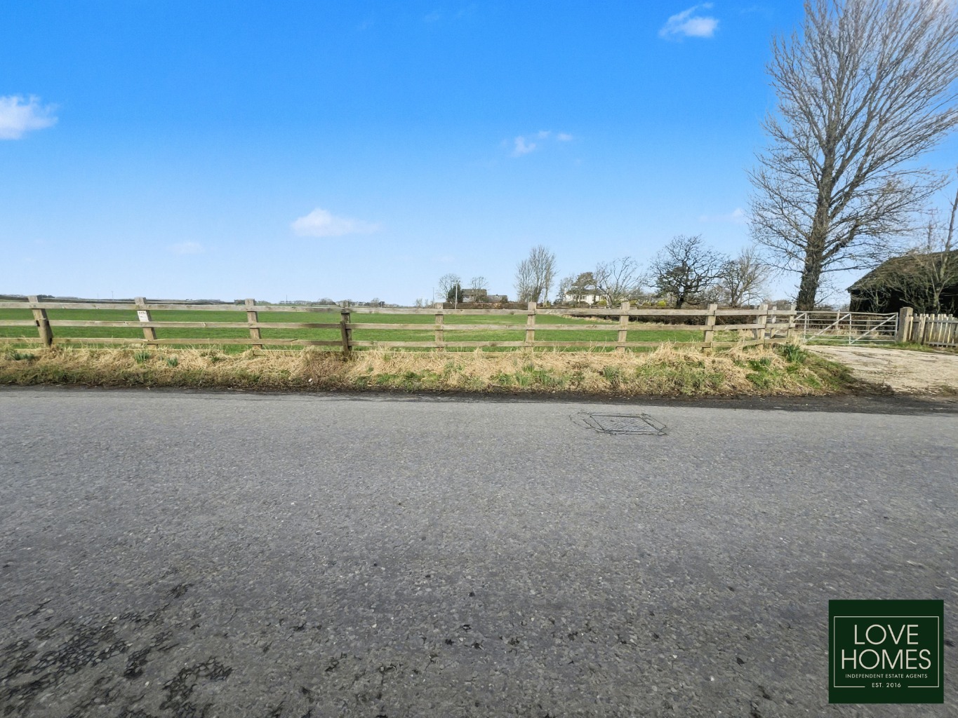 Rawcliffe Road: Refurbishment Opportunity with Field Views Property image 14