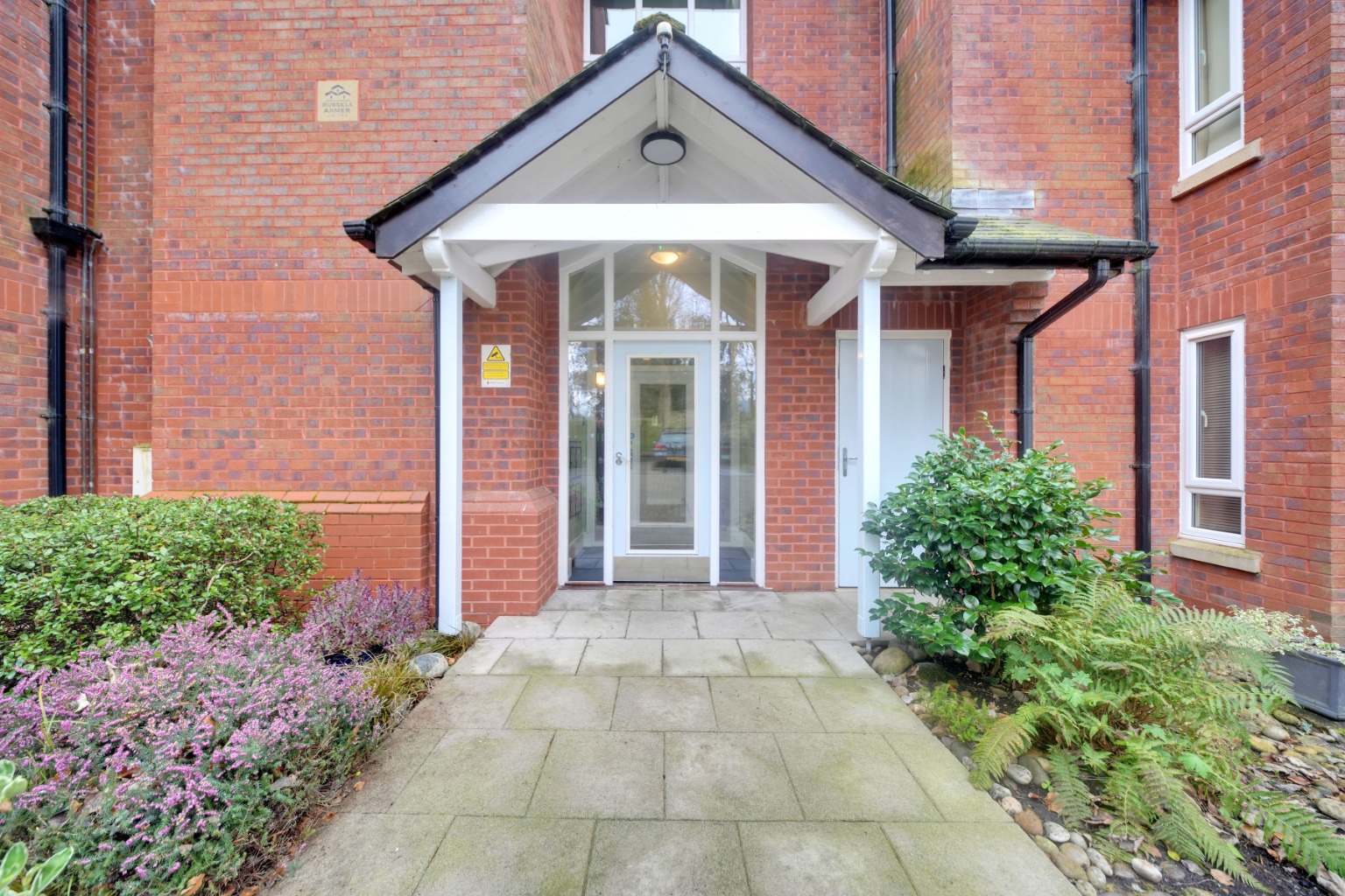 A spacious ground floor luxury apartment with over 1000 sqft of living accommodation. Property image 17